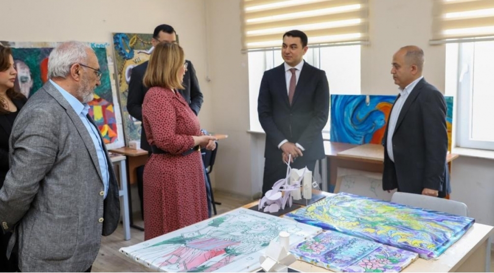 adil-kerimli-admiu-da-kadr-hazirligi-prosesi-ile-tanish-olub