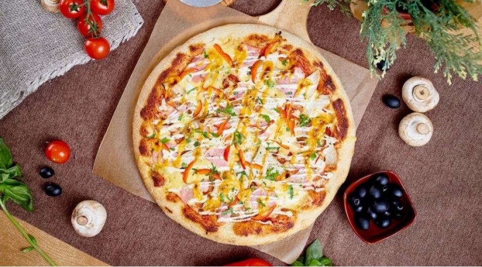 sen-bir-pizzadaki-ferasete-bax