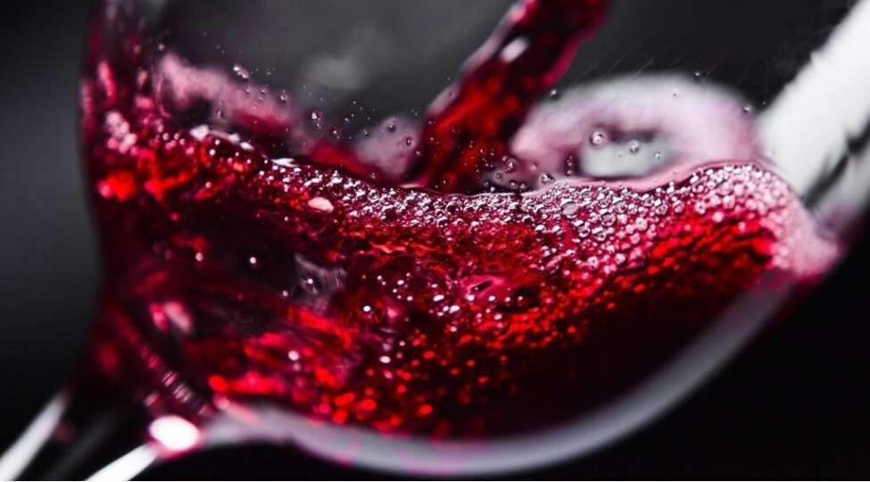 qirmizi-chaxir-qaraciyerin-dushmenidir