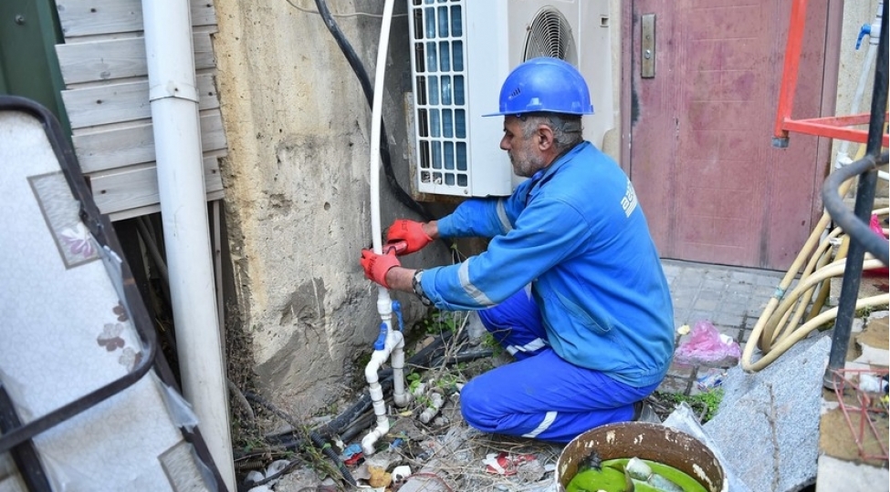 bakinin-xetai-rayonunda-ichmeli-sudan-qanunsuz-istifade-hallari-ashkarlanib-fotovideo