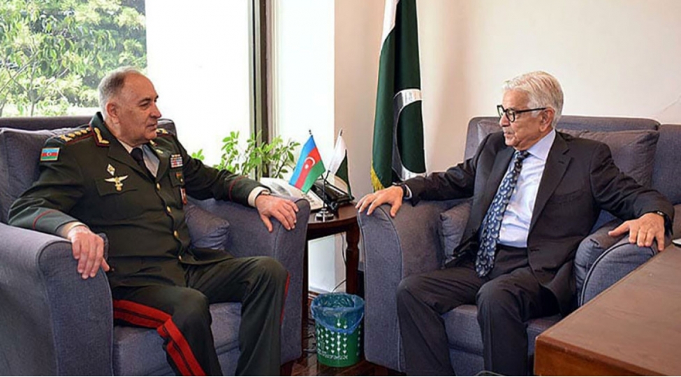 kerim-veliyev-pakistanin-mudafie-naziri-ile-gorushub