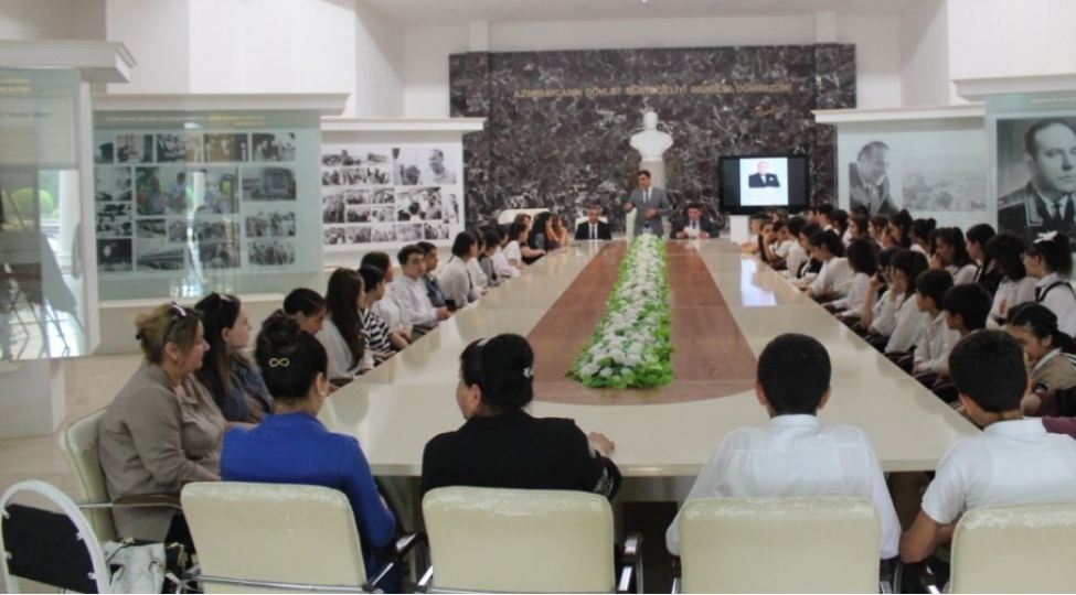 region-gencleri-musteqilliyimizin-105-ci-ilini-muxtelif-tedbirlerle-qeyd-edibler