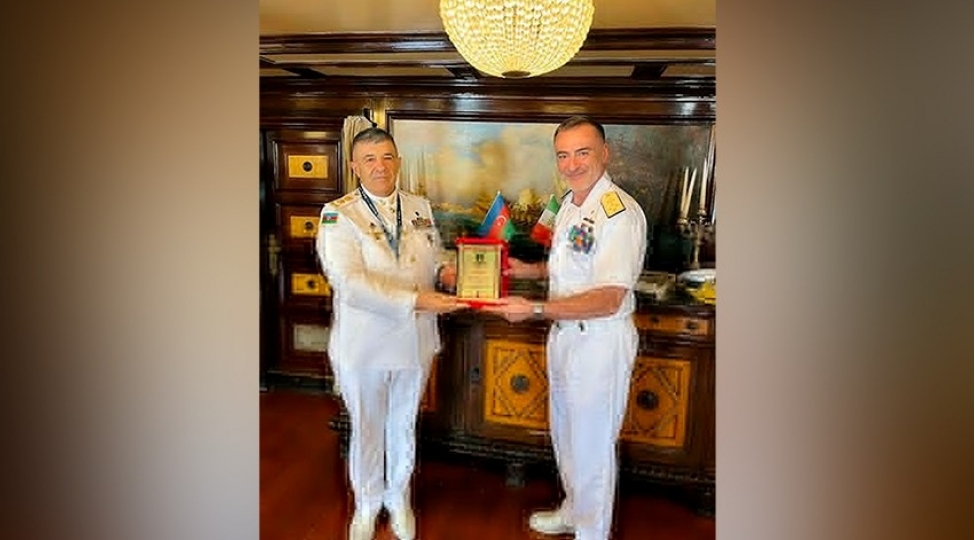 azerbaycan-hdq-komandani-italiyali-hemkari-ile-gorushub