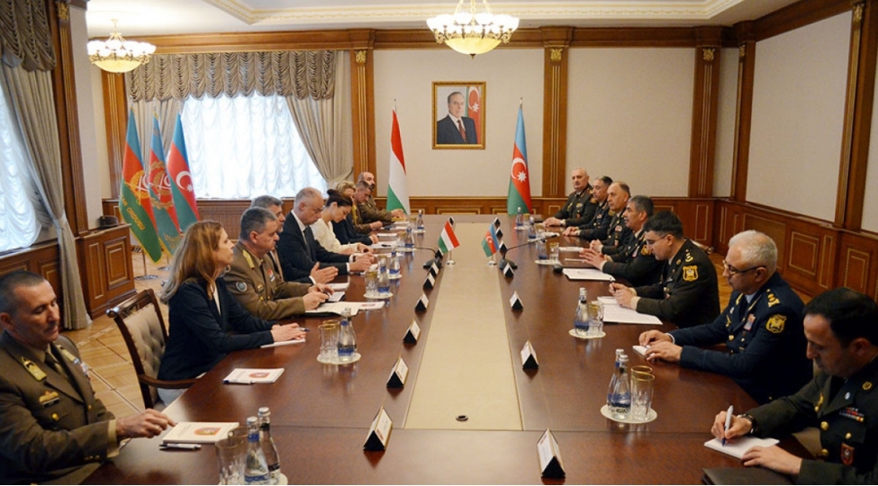 azerbaycan-macaristan-herbi-elaqelerinin-genishlendirilmesi-meseleleri-muzakire-edilib-fotovideo