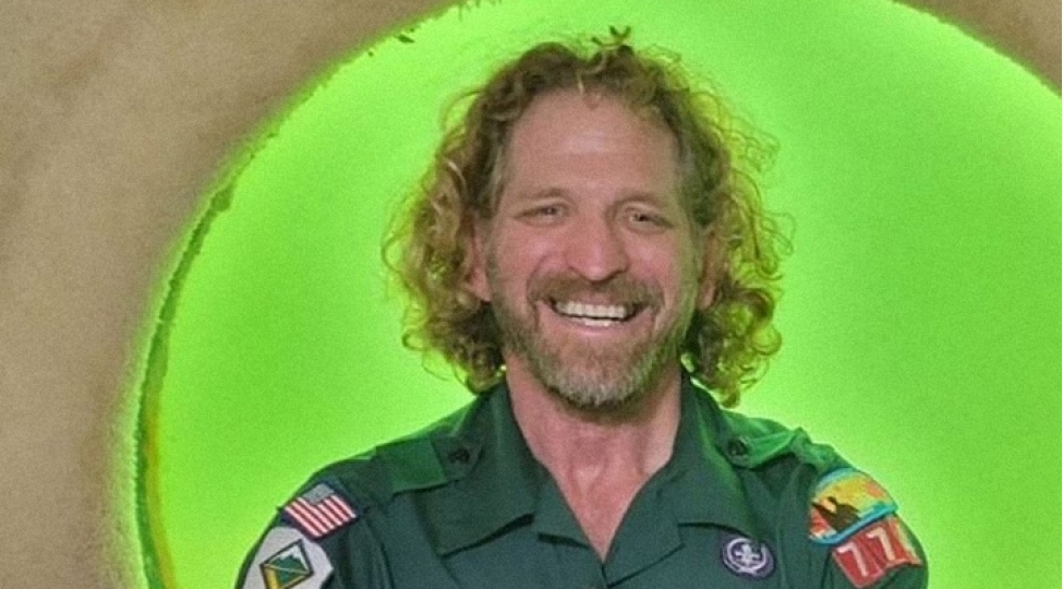 93-gun-okeanin-dibinde-qalan-alim-cavanlashib