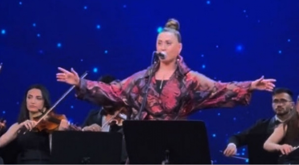 prezidentler-azerini-ayaq-uste-alqishladilar-video