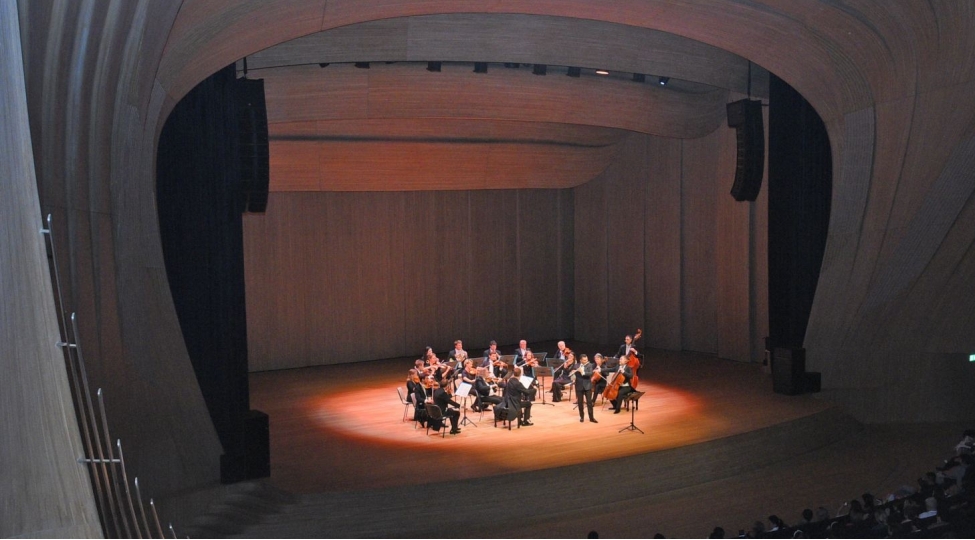 heyder-eliyev-merkezinde-vyana-kamera-orkestrinin-konserti-kechirilib