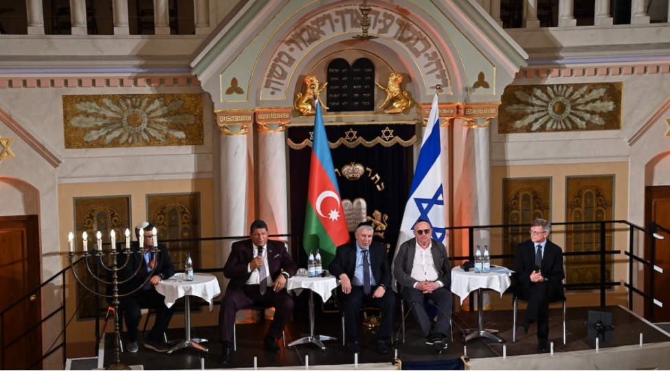 berlinde-azerbaycanda-yehudi-heyati-adli-tedbir-kechirilib-video