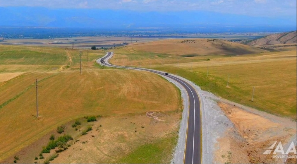 respublika-ehemiyyetli-kerimli-avtomobil-yolunun-oguz-hissesi-yeniden-qurulub-fotovideo