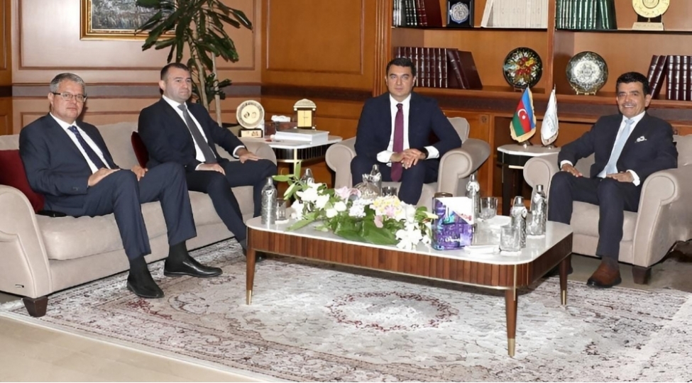 icesco-ve-medeniyyet-nazirliyi-arasinda-emekdashligin-inkishaf-etdirilmesi-meselesi-muzakire-olunub