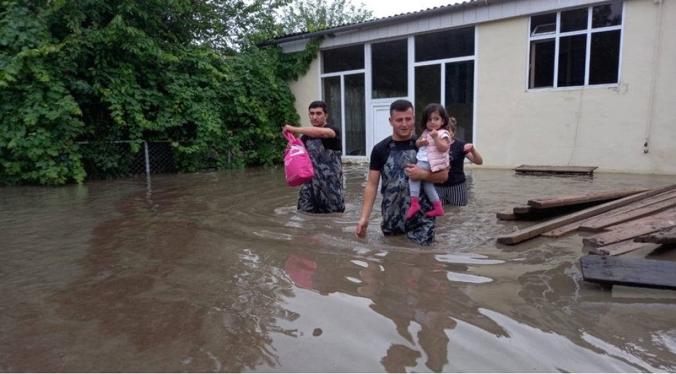 gencedesu-basmishevdebir-ailenin-uch-uzvutexliye-olunub-video