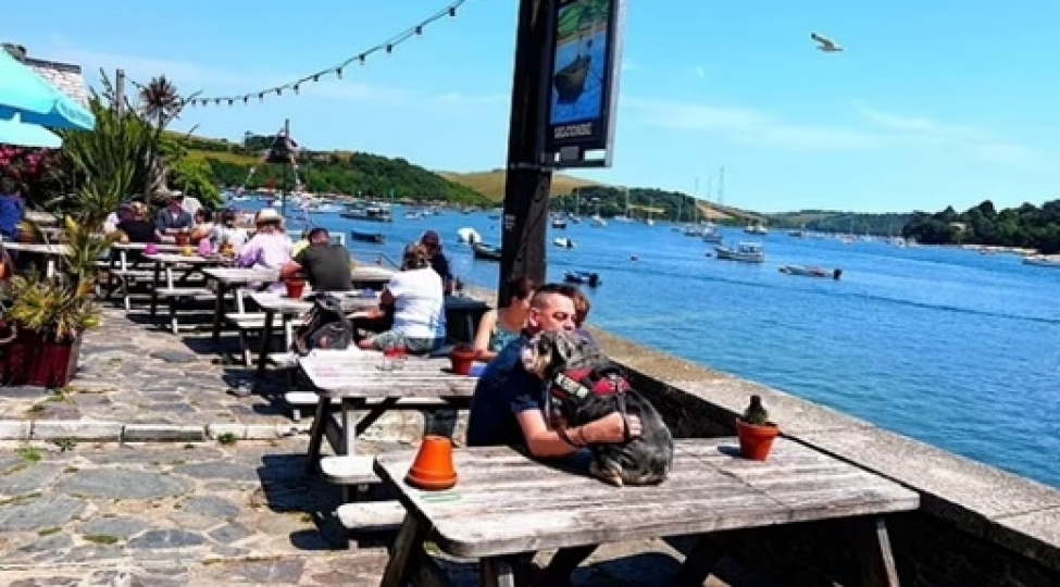 ingilterenin-en-meshhur-pivexanalari