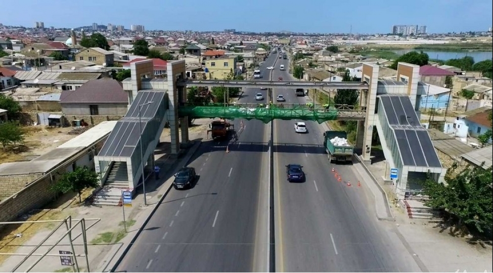 bineqedide-yerustu-piyada-kechidinde-temir-berpa-ishleri-aparilir