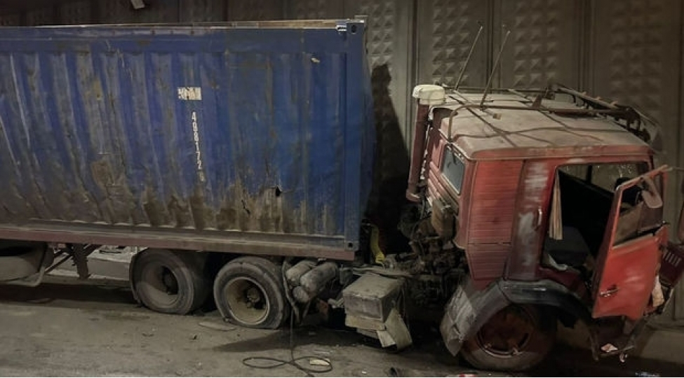 bakida-6-avtomobil-toqqushub-xesaret-alanlar-var-yenilenib