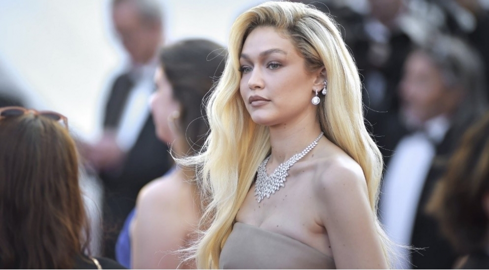 gigi-hadid-cerimelenib