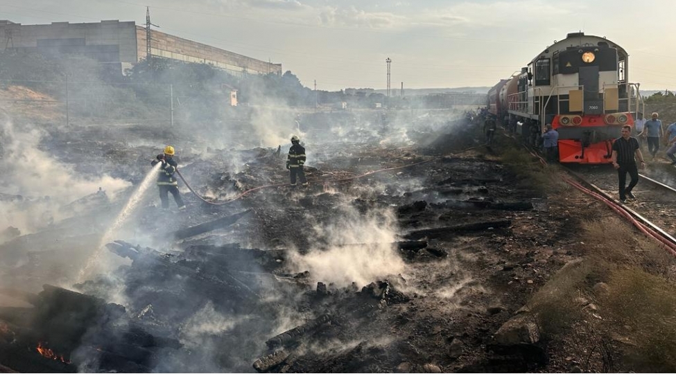 bileceride-achiq-sahede-bash-veren-yangin-sondurulub