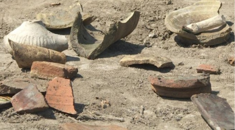 salyanda-orta-esrlere-aid-meishet-eshyalari-ashkarlanib