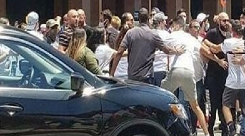 azerbaycanin-los-ancelesdeki-konsullugunun-qarshisinda-ne-bash-verib