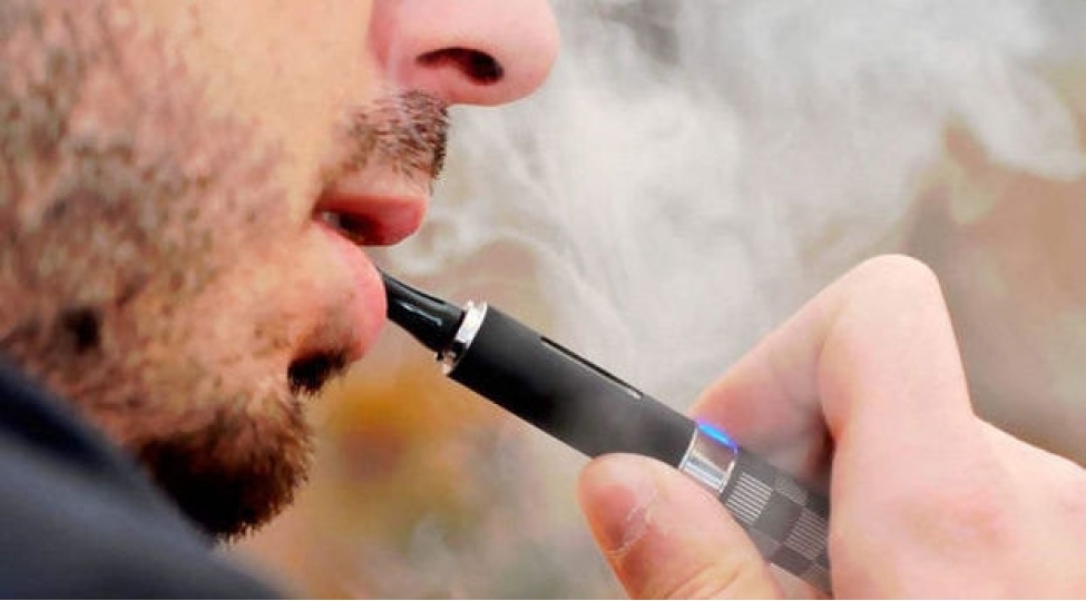 elektron-siqaretlerin-qadagasi-cemiyyeti-hansi-tehlukelerden-xilas-edecek