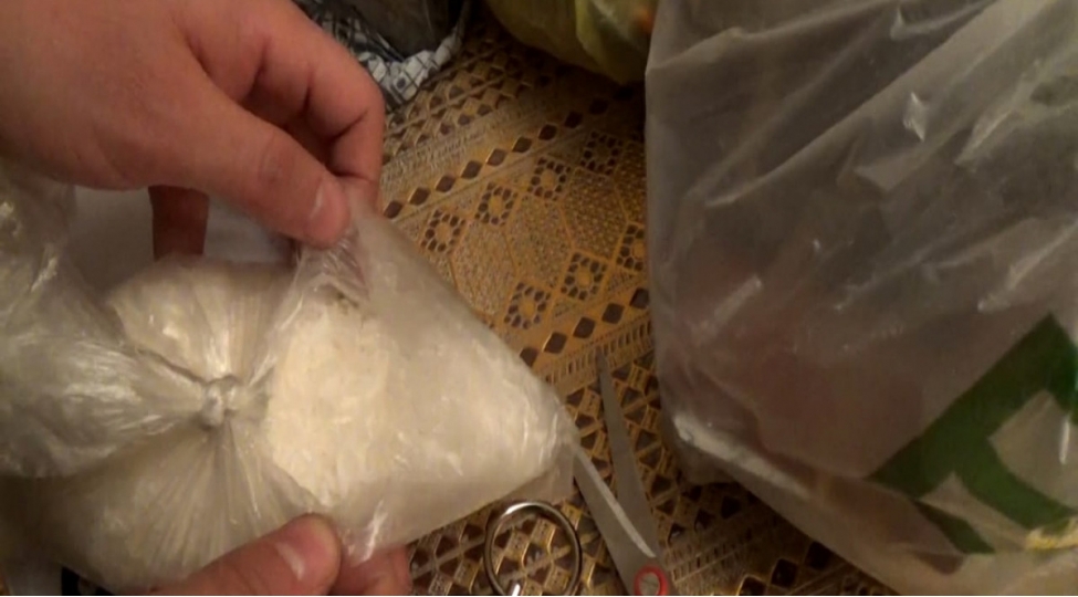 polis-32-milyon-manatliq-narkotiki-dovriyyeden-chixarib-video