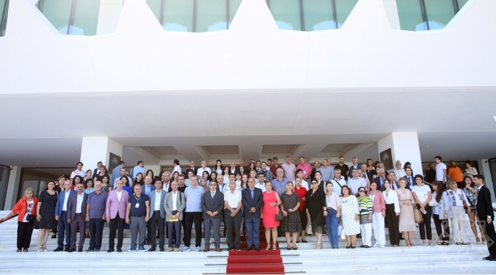 azerbaycan-dili-ve-edebiyyati-forumu-basha-chatib