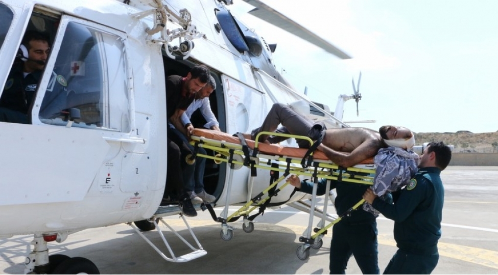 lachinda-avtoqeza-olub-yaralilar-helikopterle-bakiya-getirilib-fotovideo