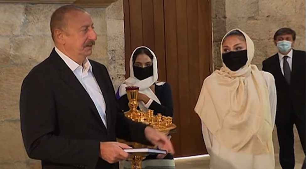 prezidentin-150-yashli-mekteble-bagli-tapshiriq-verdiyi-hemin-an-video