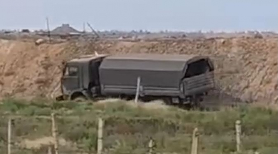 ermeniler-bu-kendlerdeki-doyush-movqelerini-terk-edir-video