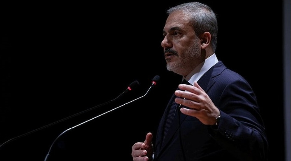 hakan-fidan-100-cu-ile-qedem-qoyan-turkiye-absh-munasibetleri-panelinde-chixish-edib