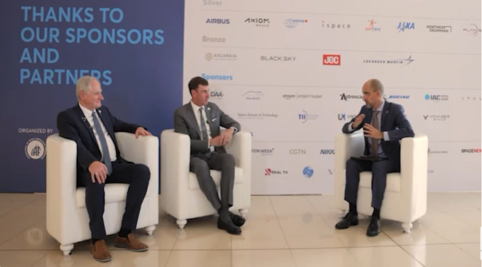 beynelxalq-astronavtika-federasiyasinin-prezidenti-ve-icrachi-direktoru-bakidaki-tedbirle-bagli-musahibe-verib