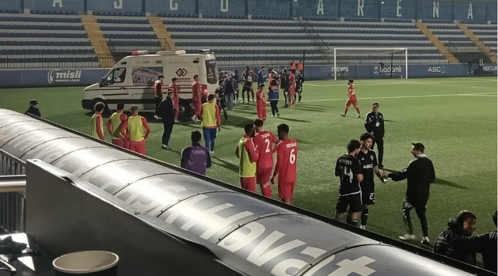 sebailin-kapitani-turan-tovuzla-oyunda-hushunu-itirib-xestexanaya-aparilib