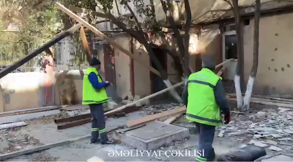 fovqelade-hallar-nazirliyi-terefinden-qanunsuz-tikililer-sokulub-video