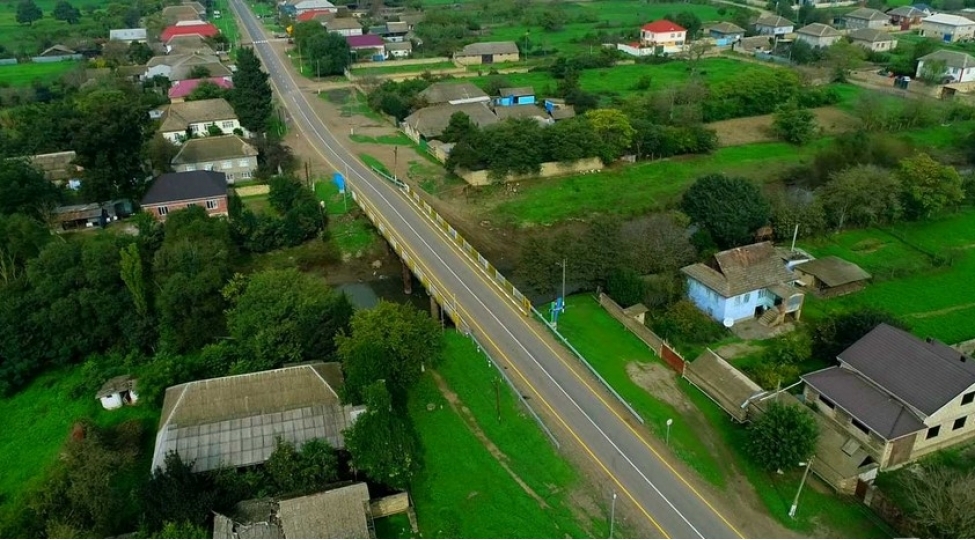 masallida-51-min-ehalinin-istifade-etdiyi-yollar-yeniden-qurulub-video