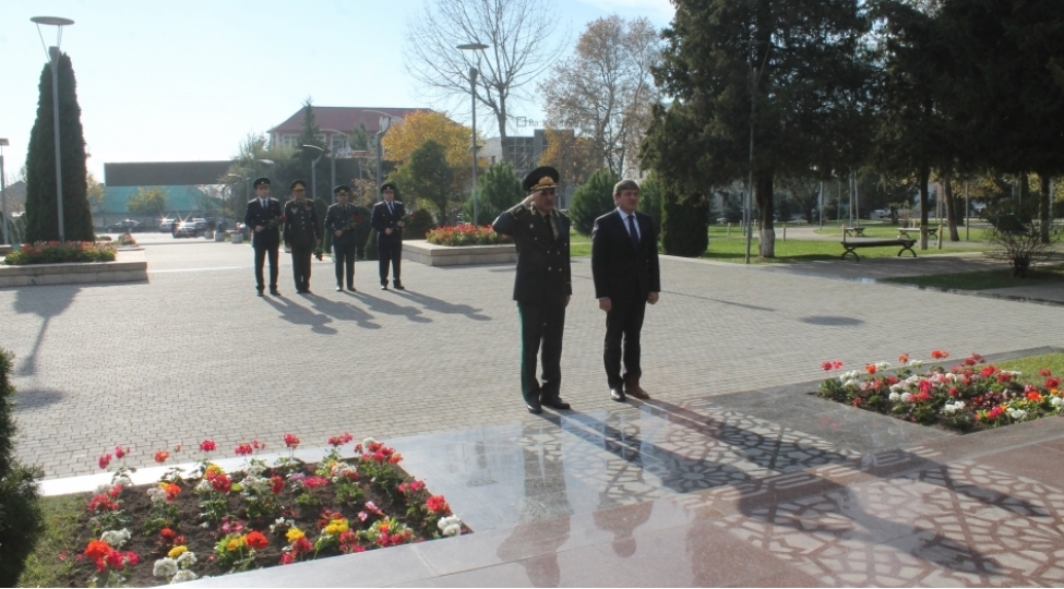 herbi-prokurorluq-ulu-onder-heyder-eliyevin-100-illik-yubileyi-ile-bagli-qebelede-tedbir-kechirib-foto