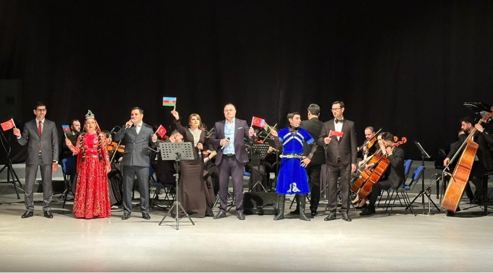 naxchivan-dovlet-filarmoniyasi-trabzon-sheherinde-konsert-proqrami-ile-chixish-edib-foto