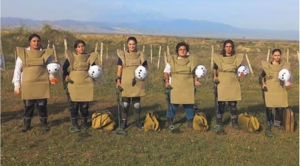 qadinlarin-cemiyyetde-rolu-daha-da-guclenir-2