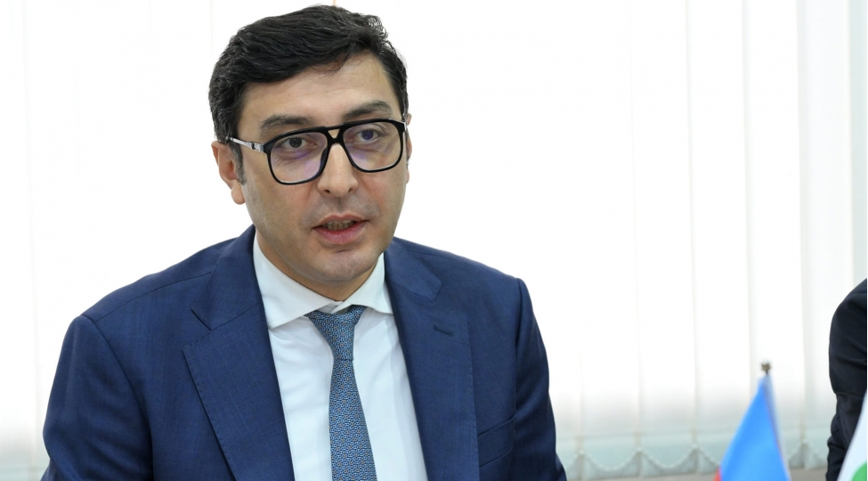 ferid-qayibov-absh-de-azerbaycanli-idmanchilar-ve-telebelerle-gorushub