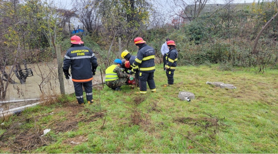 xudatda-bir-sira-evleri-ve-obyektleri-su-basib-fotovideo