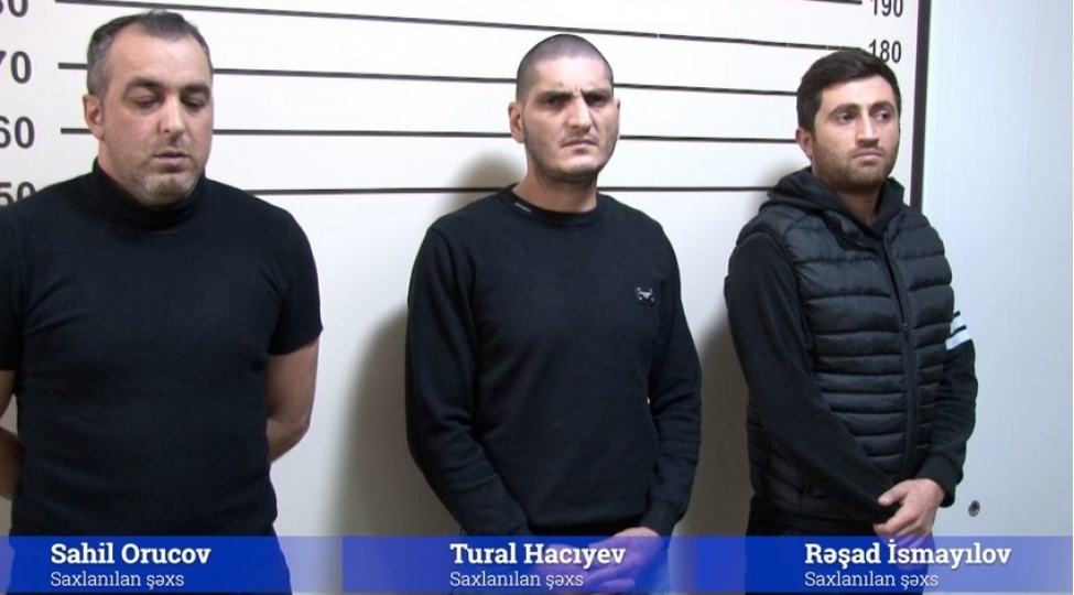 sumqayitda-muxtelif-vaxtlarda-evlerden-100-min-manatliq-ogurluq-eden-deste-saxlanilib