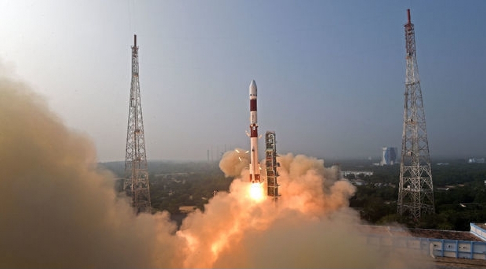 hindistan-qara-delikleri-arashdirmaq-uchun-kosmosa-peyk-gonderdi-fotovideo