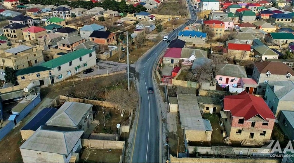 bakinin-saray-qesebesinde-mikayil-mushfiq-kuchesi-temir-edilib-foto