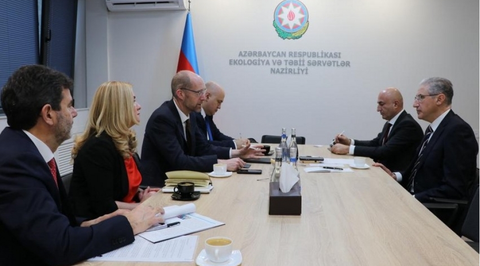 avropa-yenidenqurma-ve-inkishaf-bankinin-numayende-heyeti-ile-gorush-kechirilib