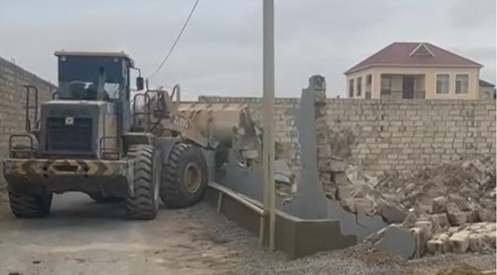 qanunsuz-tikililer-sokulub