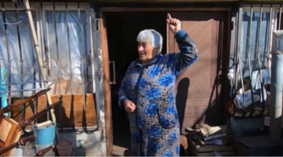 70-yashli-ermeni-qadin-arayik-arutyunyanin-unu-gizletmeyinden-danishdi-video