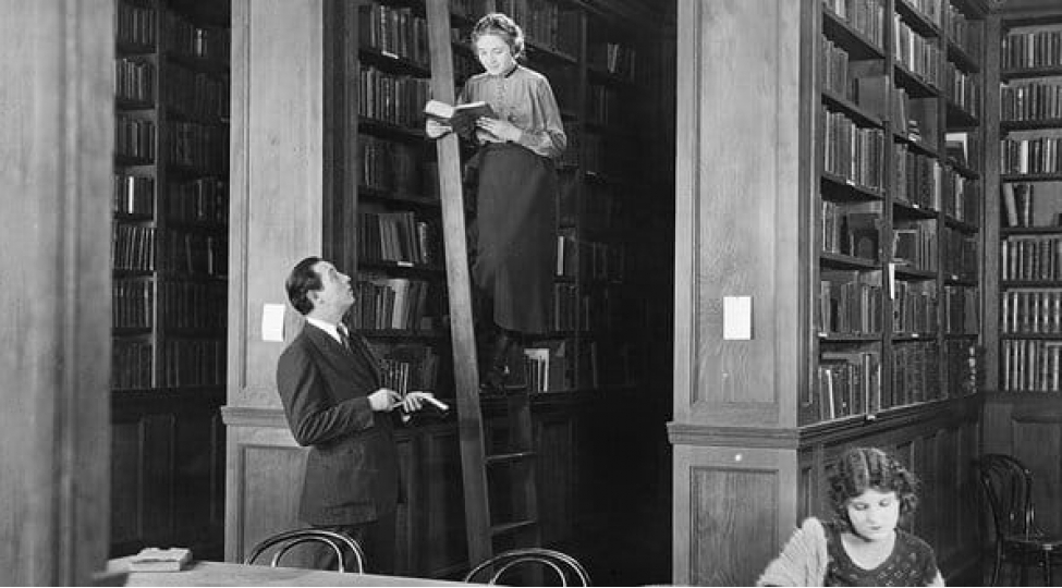 tarixde-qalan-meshhur-kitabxanachi-qadinlar-ve-qadin-kitabxanalari