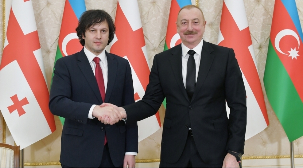 prezident-ilham-eliyev-ve-bash-nazir-irakli-kobaxidzemetbuata-beyanatlarla-chixish-edibler-yenilenib-2