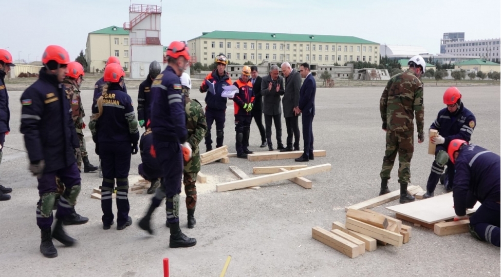 afad-mutexessislerinin-ishtiraki-ile-bakida-novbeti-telim-kurslari-ve-meshq-kechirilib-fotovideo