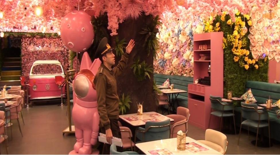 bakinin-merkezinde-yangin-tehlukeli-kafenin-fealiyyeti-dayandirilib-fotovideo