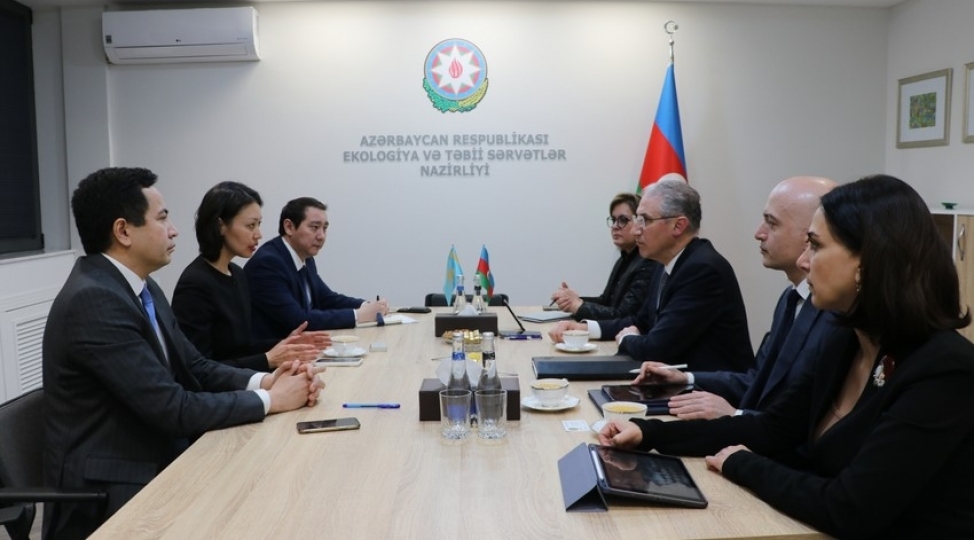 nazir-qazaxistan-prezidentinin-mushaviri-ile-cop29-u-muzakire-edib