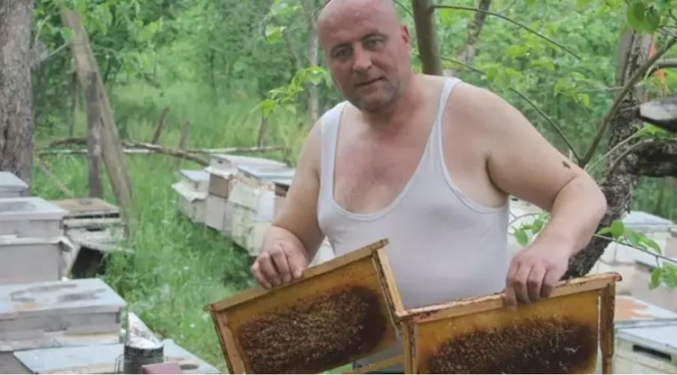 elcek-ve-maskadan-istifade-etmeyen-arichivideo